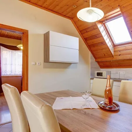 Apartment 5 *